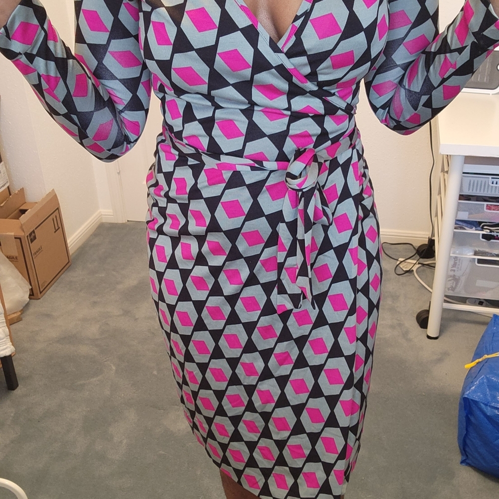 Dvf Wrap Dress - image 6